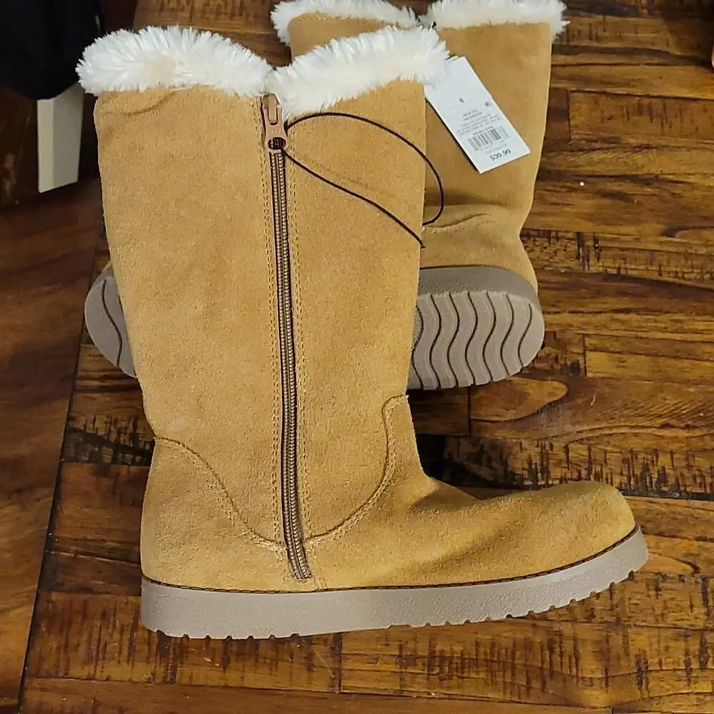 Universal Thread Women's Tan Boots, Sz 6, NWT